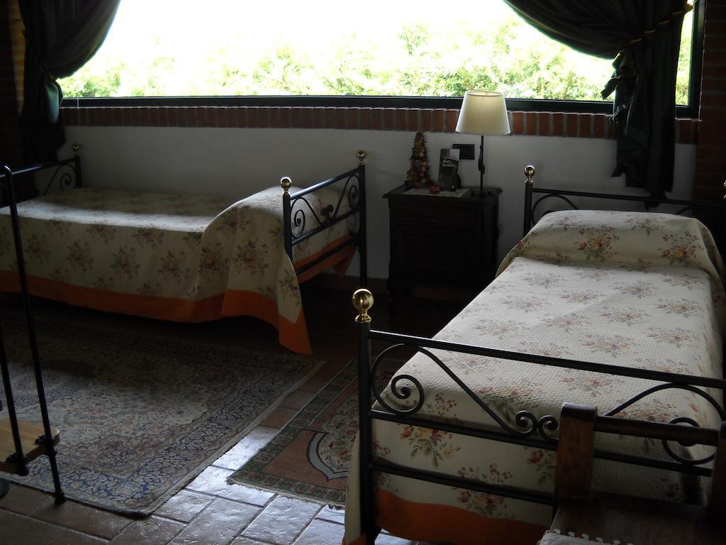Agriturismo Maiocchi Villa Borgarello Kamer foto