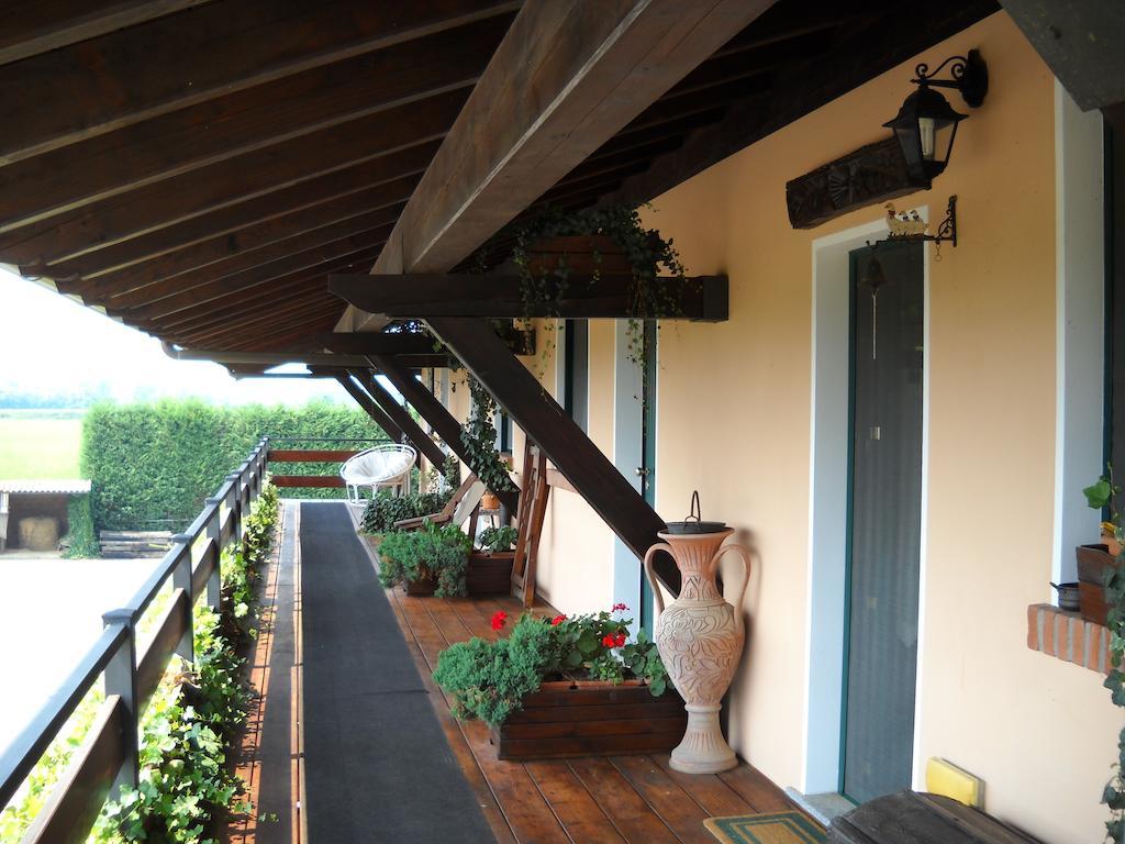 Agriturismo Maiocchi Villa Borgarello Buitenkant foto
