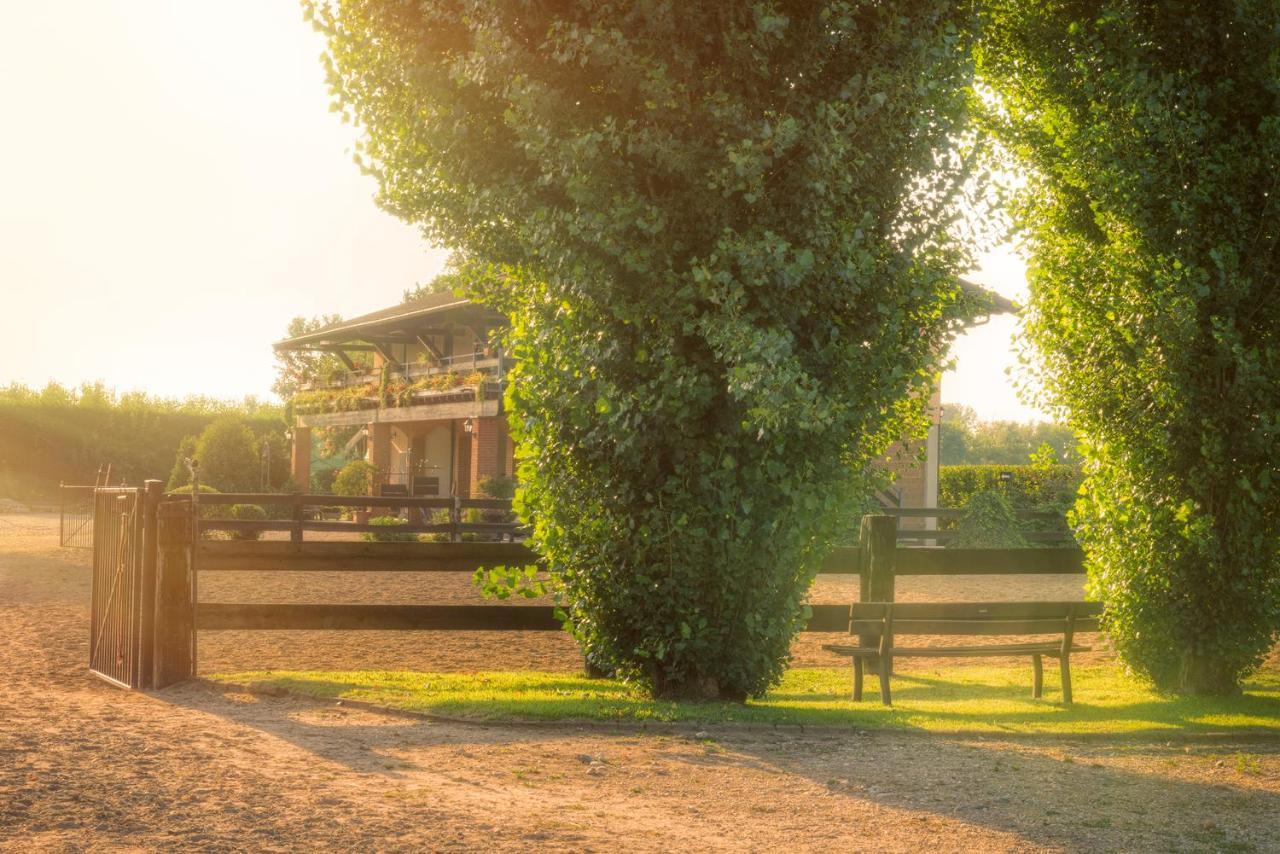 Agriturismo Maiocchi Villa Borgarello Buitenkant foto