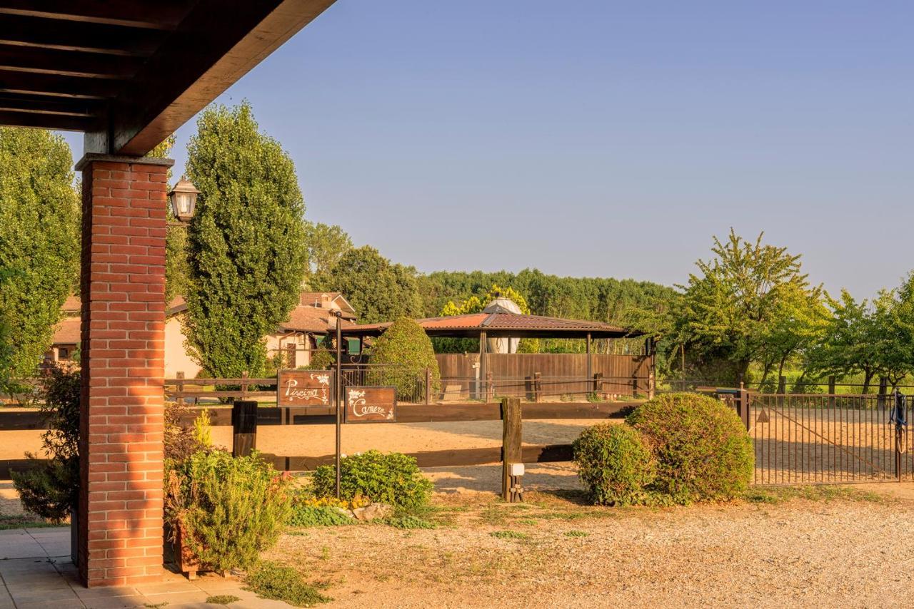 Agriturismo Maiocchi Villa Borgarello Buitenkant foto